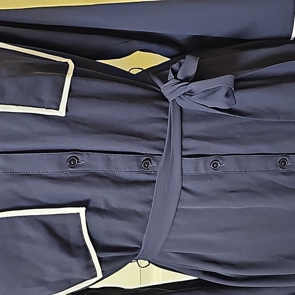 Express dress - Picture 3 of 7